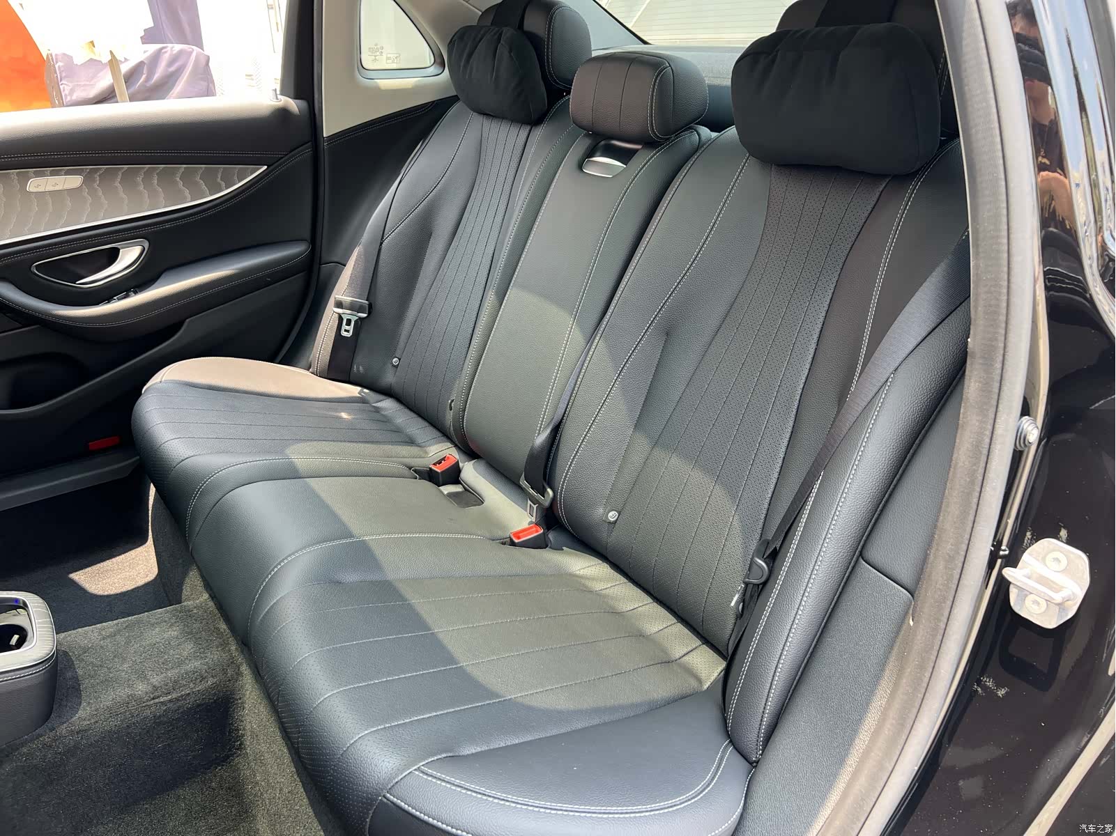 Mercedes-Benz E-Class, 2023 15