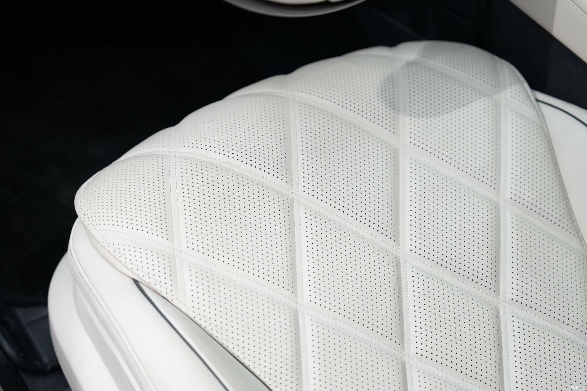 Maybach S-Class, 2026 16