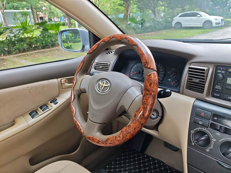 Toyota Corolla 2011, фото 11