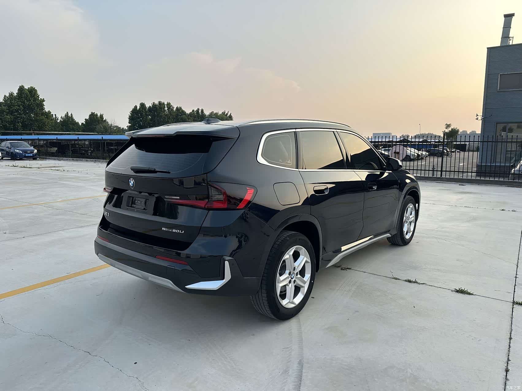 BMW X1, 2023 все фото