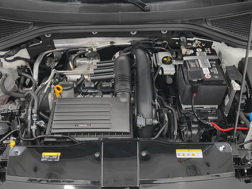 Volkswagen T-ROC exploring Songs