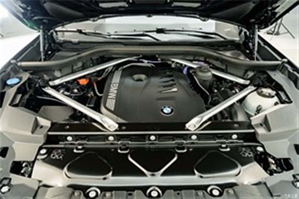 BMW X6, 2025 25