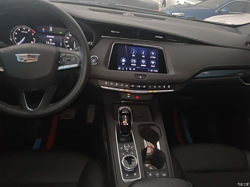 Cadillac XT4, 2023 13