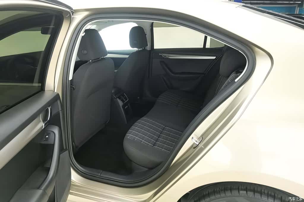 Skoda Octavia, 2018 11