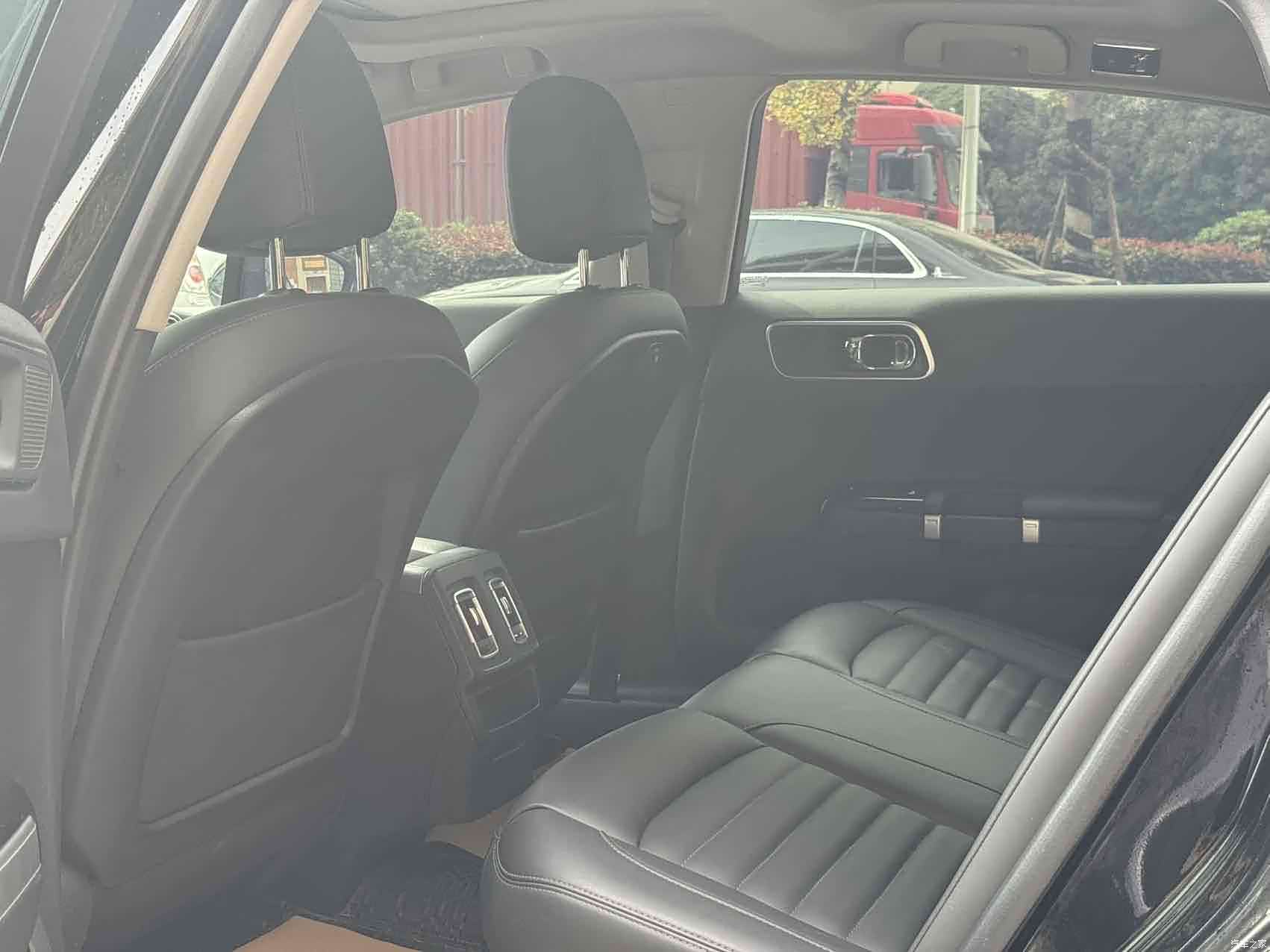 Citroen C6, 2022 6