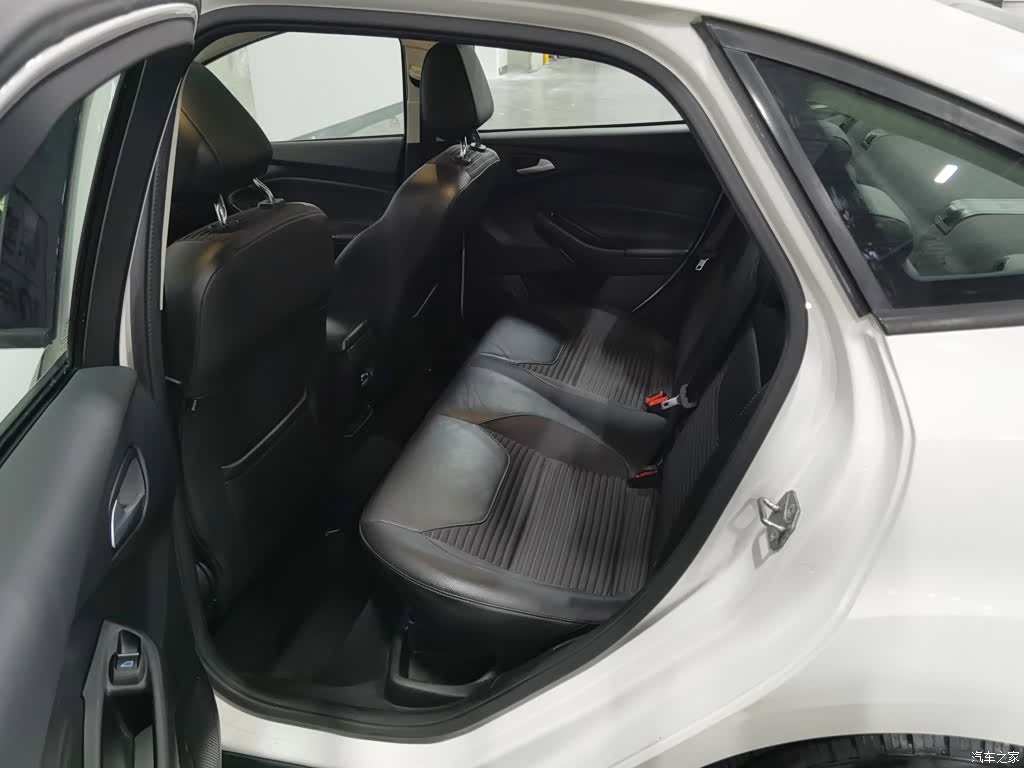 Ford Focus, 2017 15