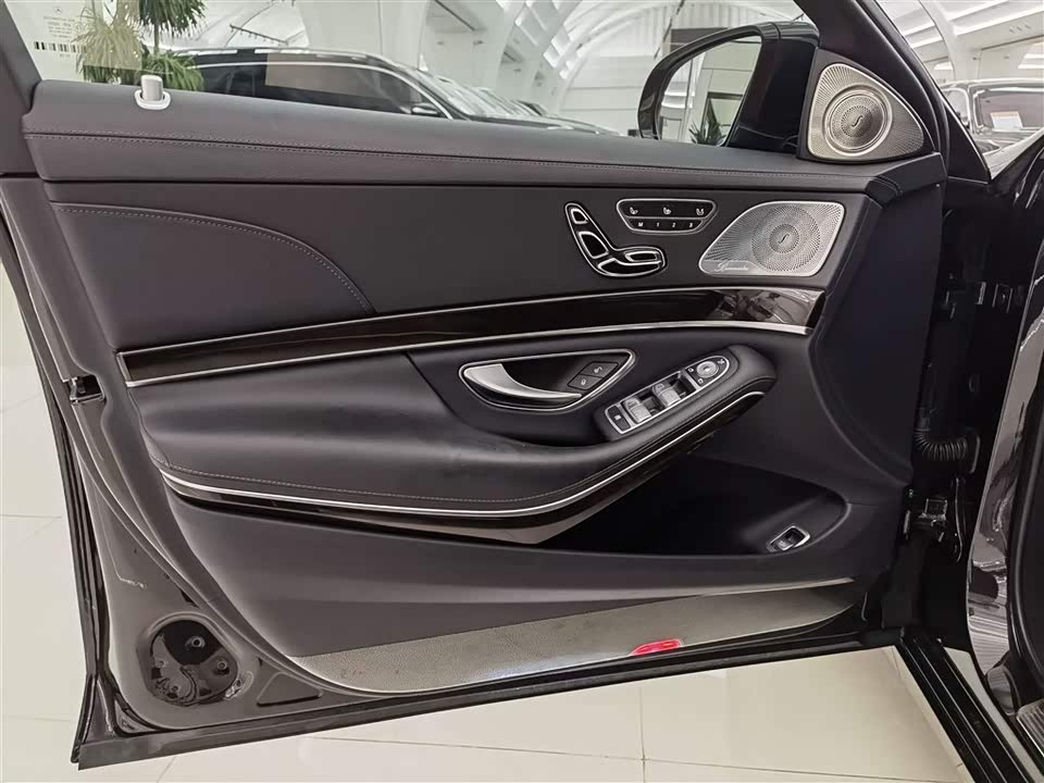 Mercedes-Benz Maybach S-class