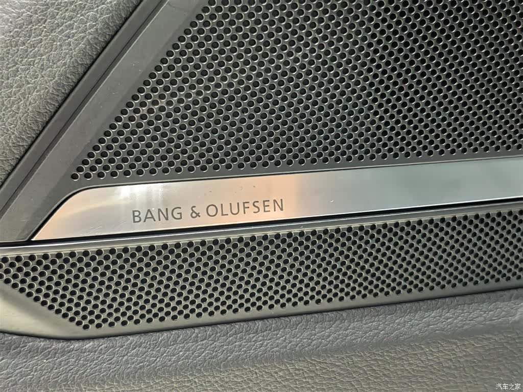 Audi A7L, 2026 10