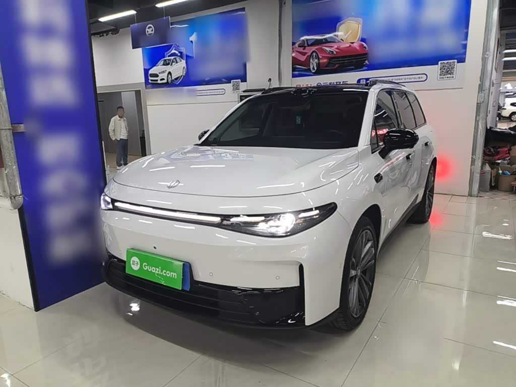 Leapmotor C16