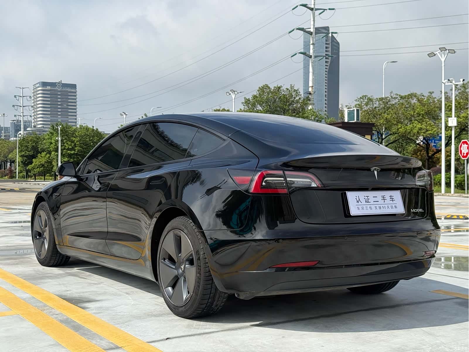 Tesla Model 3, 2021 13