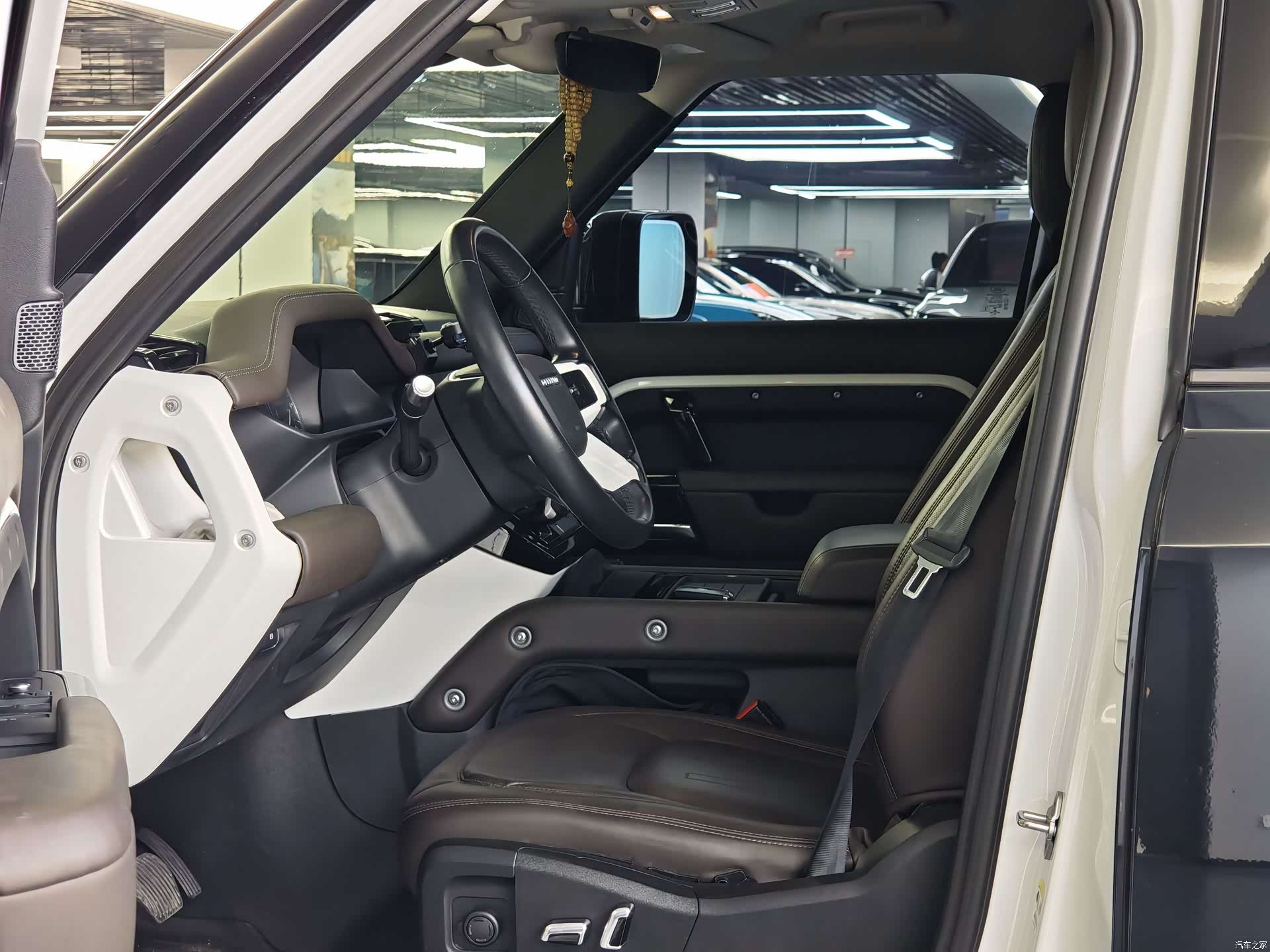 Land Rover Defender, 2022 9