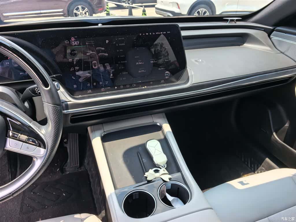 Xpeng P7, 2023 15