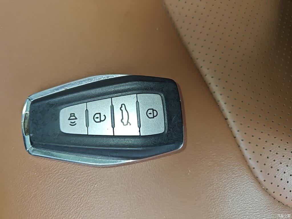 Geely X6, 2020 9
