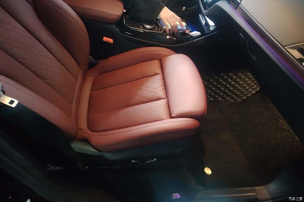 BMW iX3, 2024 8