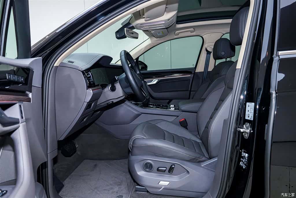 Volkswagen Touareg, 2024 15