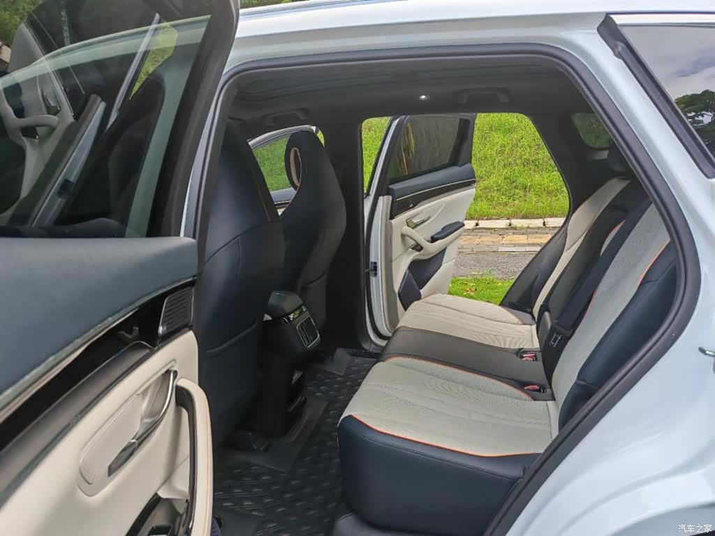 BYD Song, 2022 9