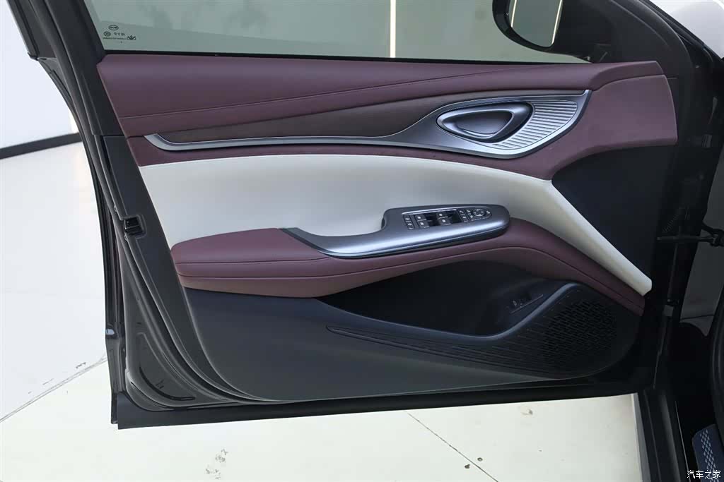 BYD Seal, 2024 17