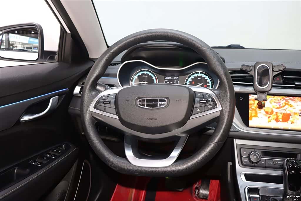 Geely Emgrand, 2021 13