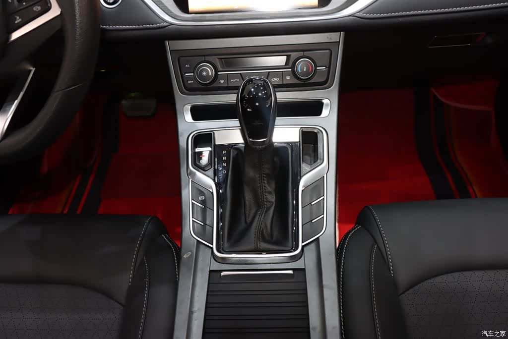 Geely Emgrand, 2021 15