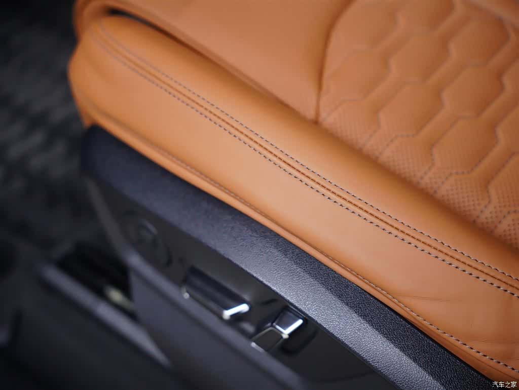 Audi Q8, 2023 35