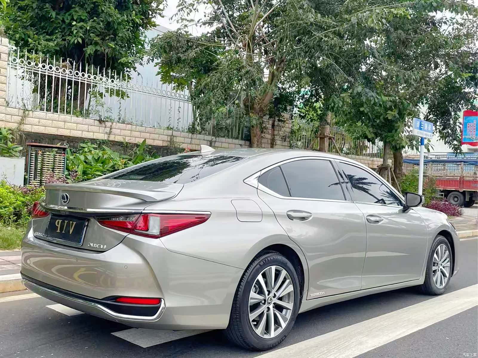 Lexus ES, 2021 8