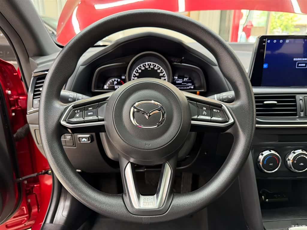 Mazda CX-4, 2022 11