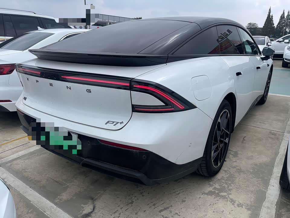 XPENG P7+