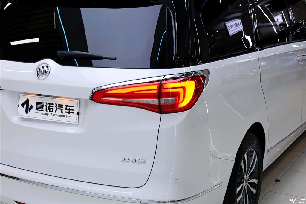Buick GL8, 2018 15