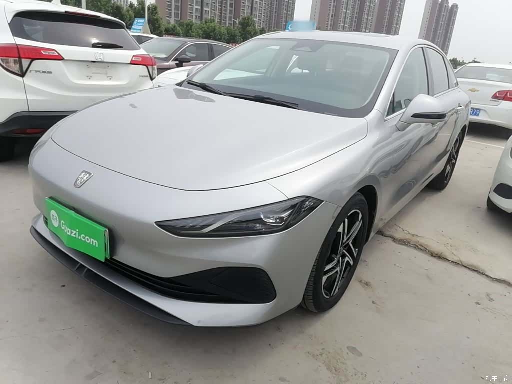 Roewe D7, 2025 1