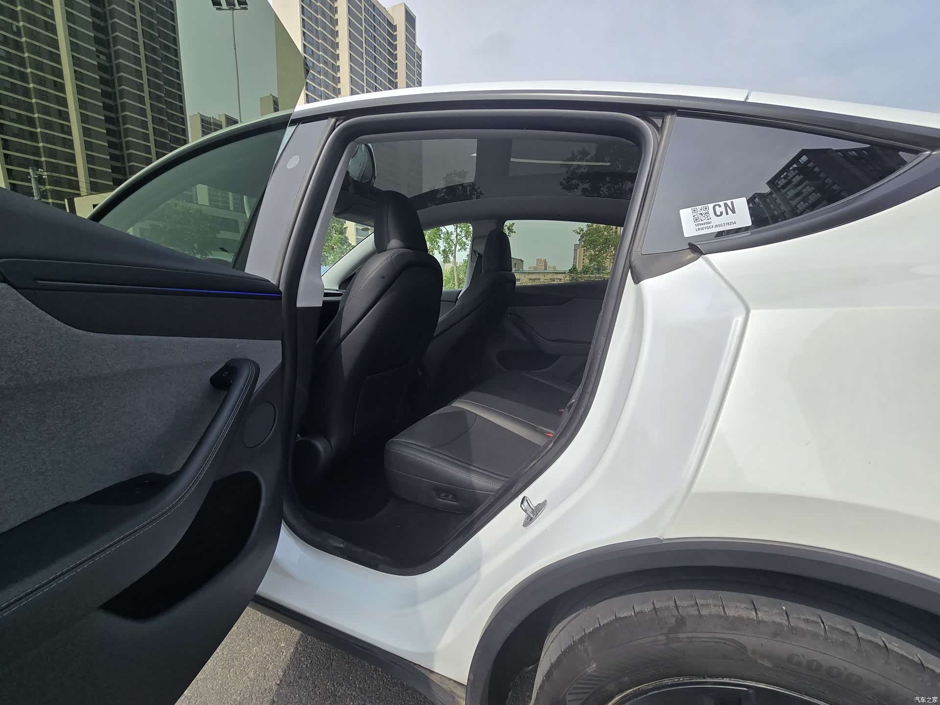 Tesla Model Y, 2025 6