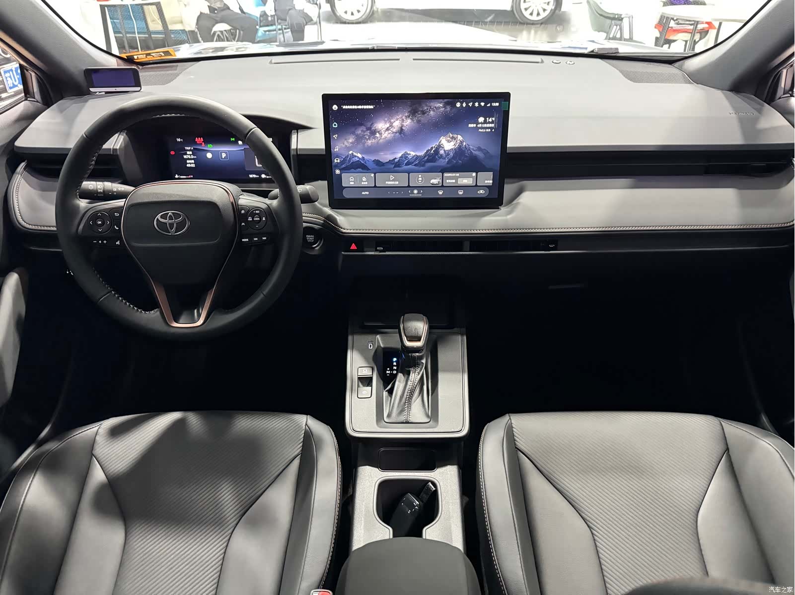 Toyota Frontlander, 2026 12