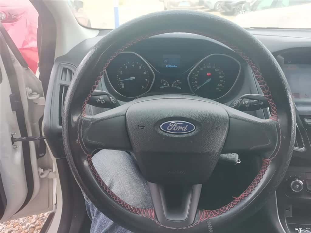 Ford Focus, 2017 11