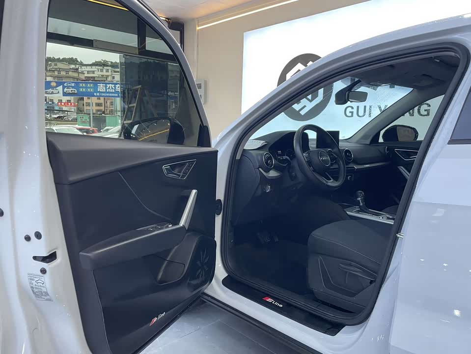 Audi Q2L Audi Q2L