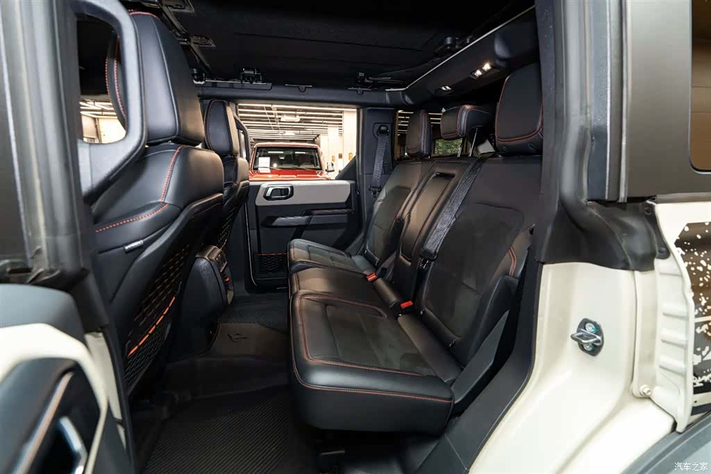 Ford Bronco, 2025 12