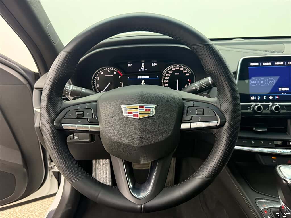Cadillac CT4, 2023 8