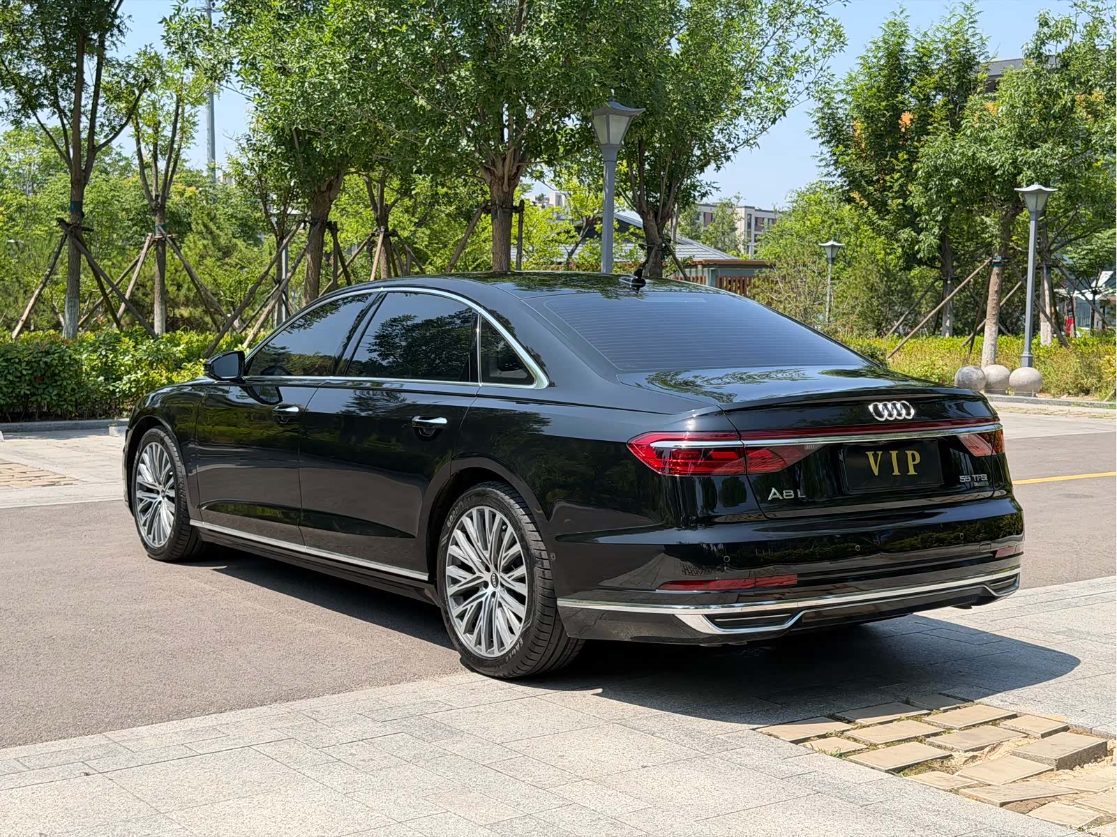 Audi A8L, 2022 19