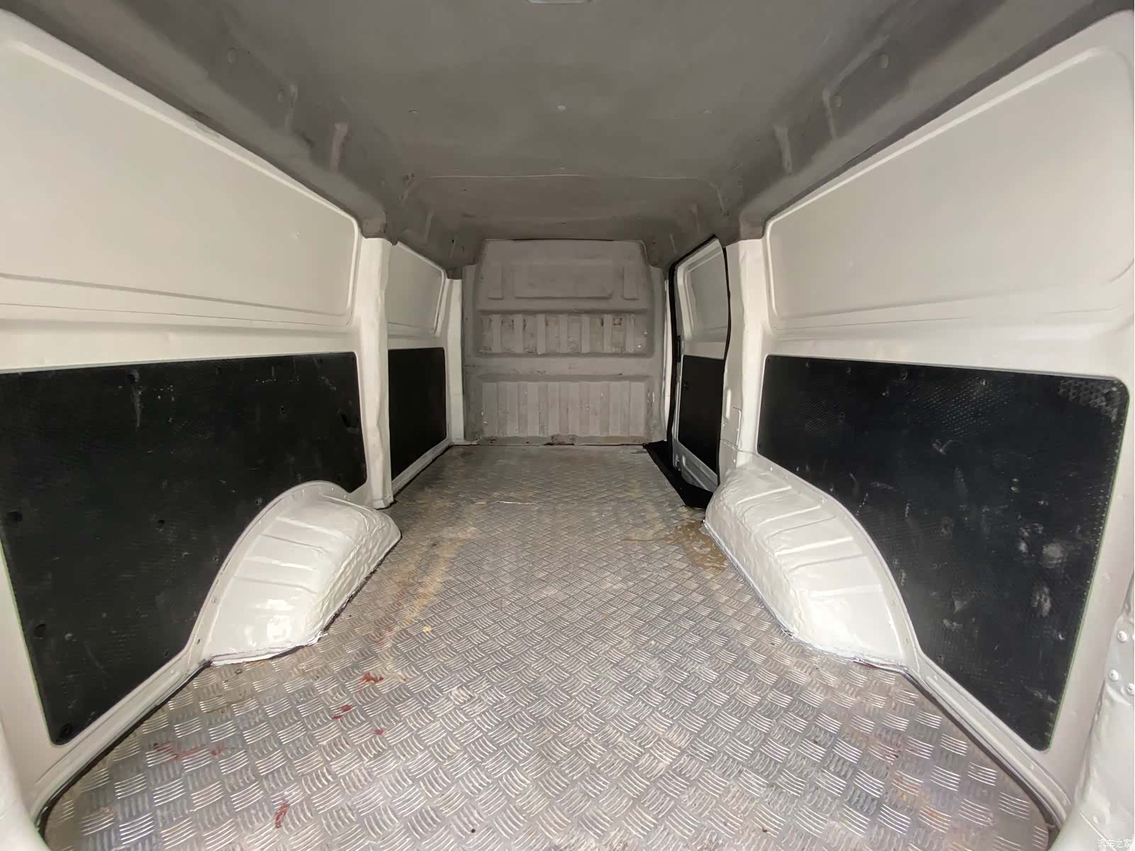 DongFeng EM27, 2024 8