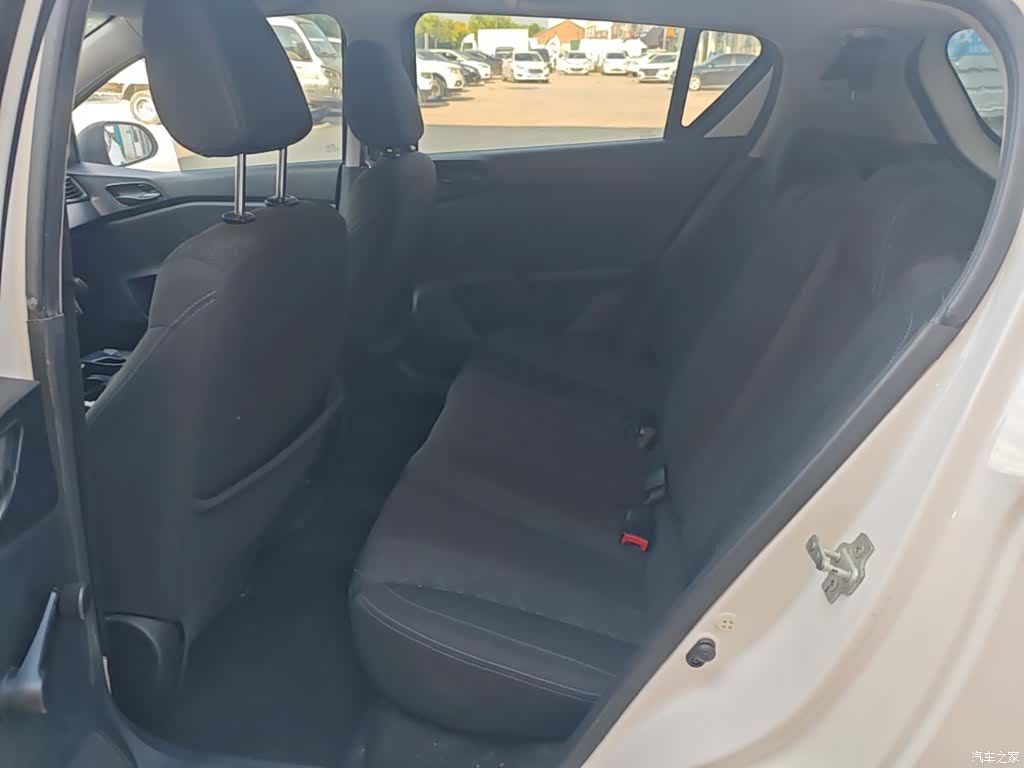 Wuling 310, 2021 17