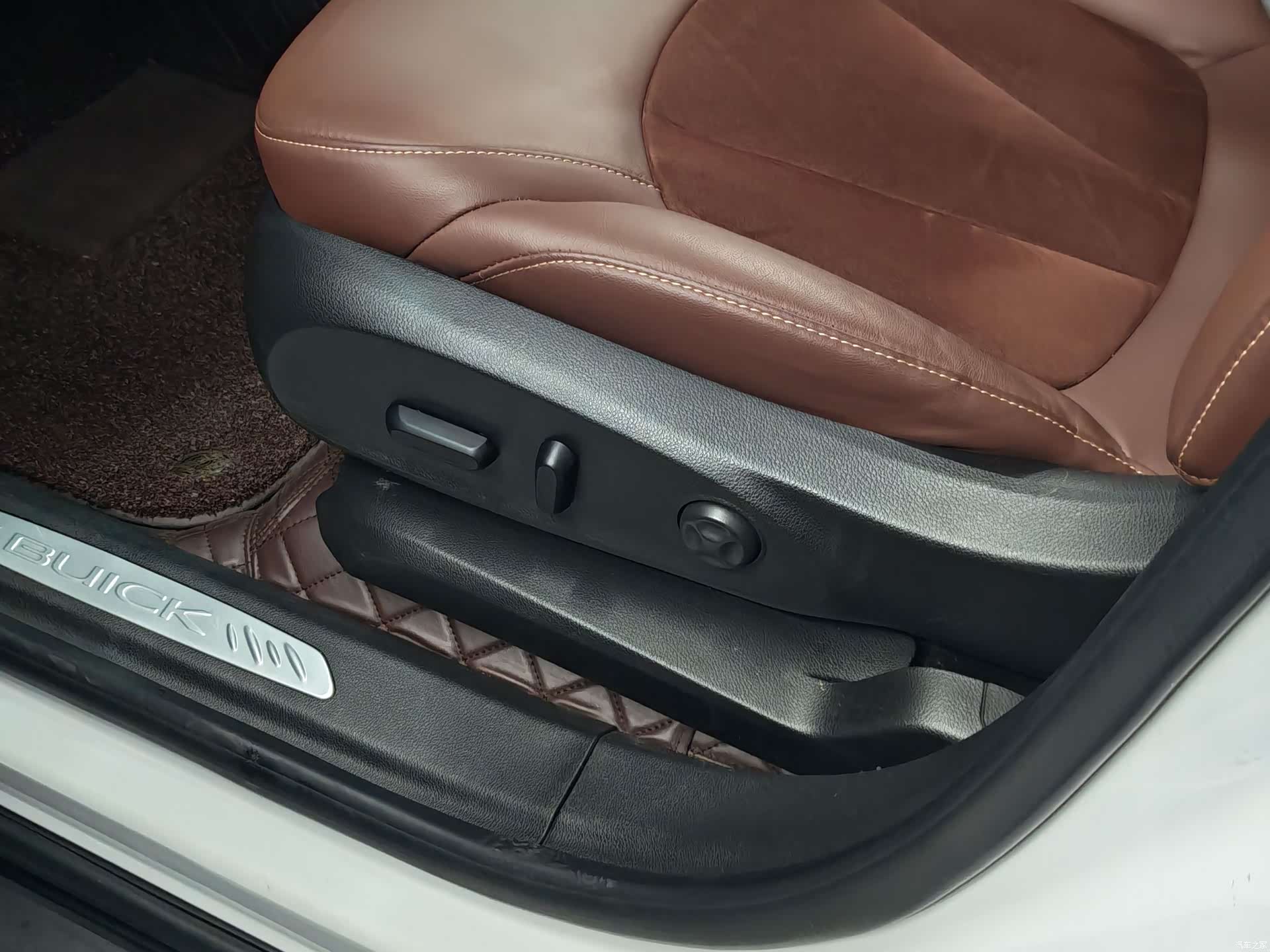 Buick Envision Plus, 2017 10