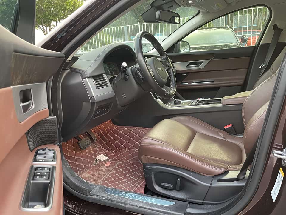 Jaguar XFL