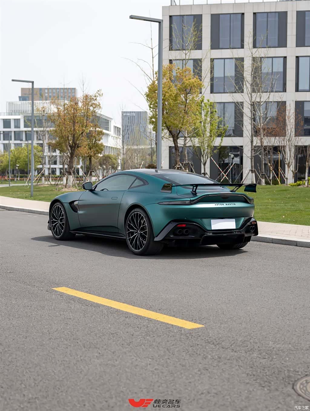 Aston Martin Vantage, 2022 6