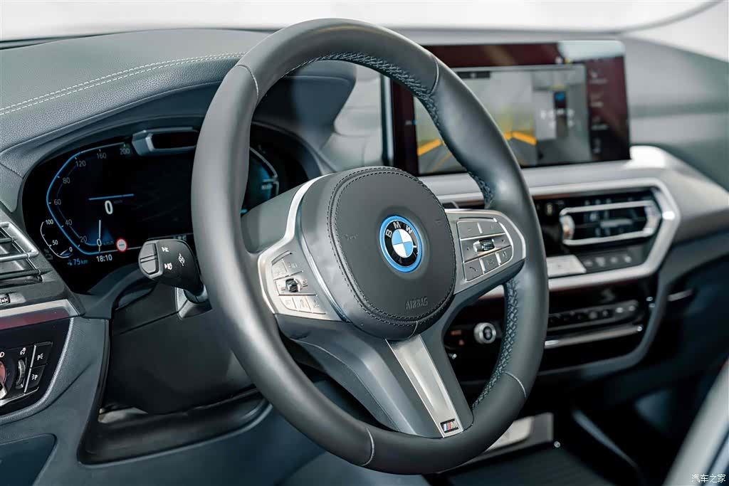 BMW iX3, 2024 9