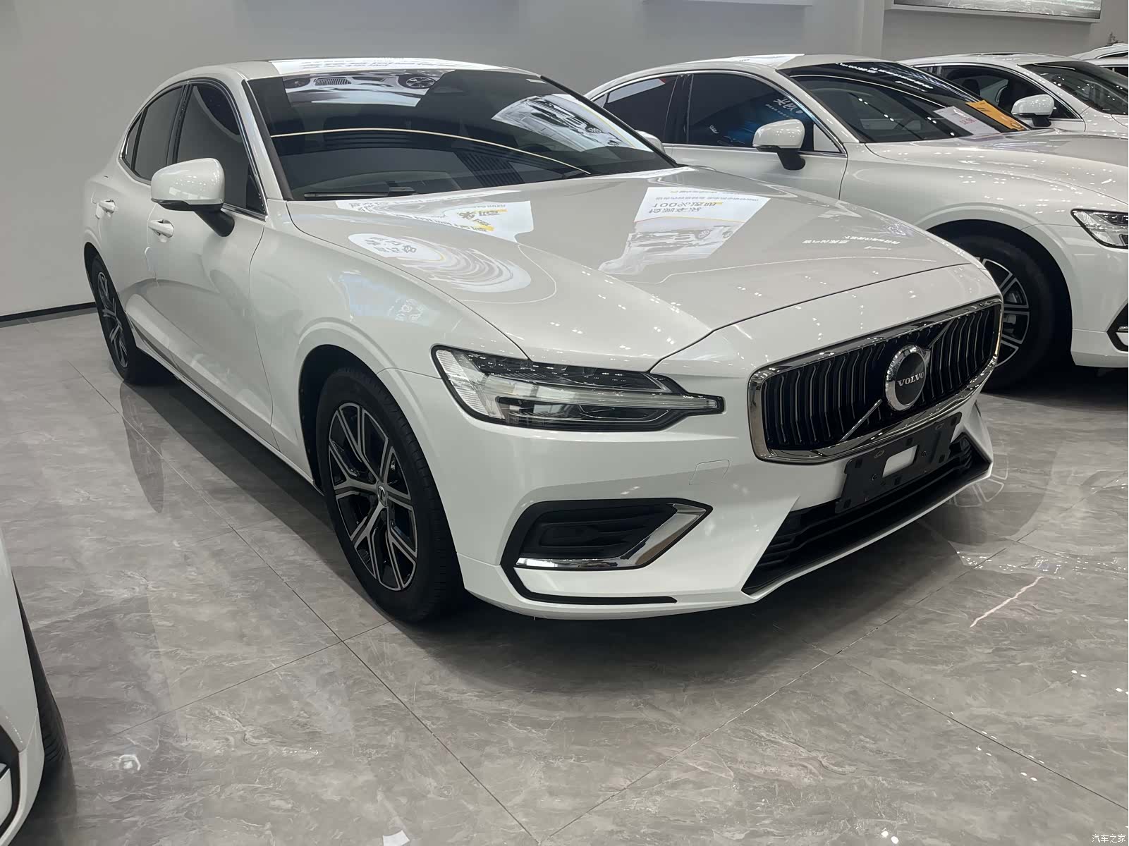Volvo S60, 2022 3