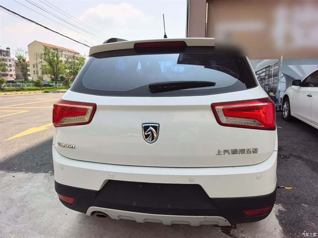 Wuling 560, 2016 6