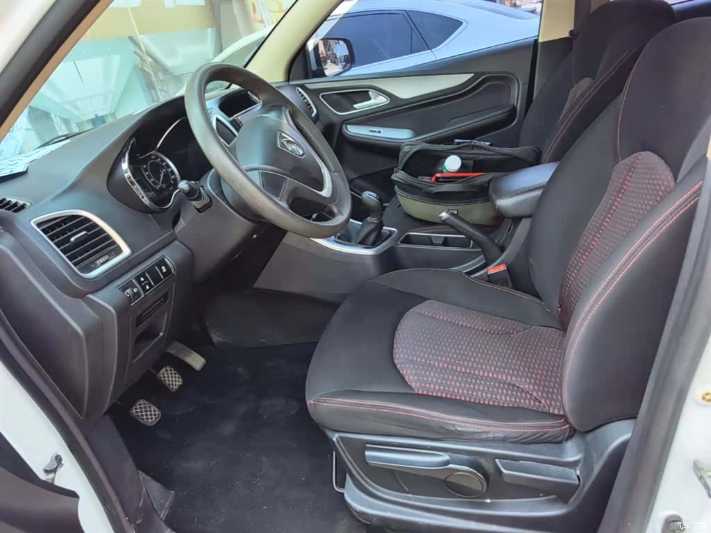 Wuling 560, 2016 15