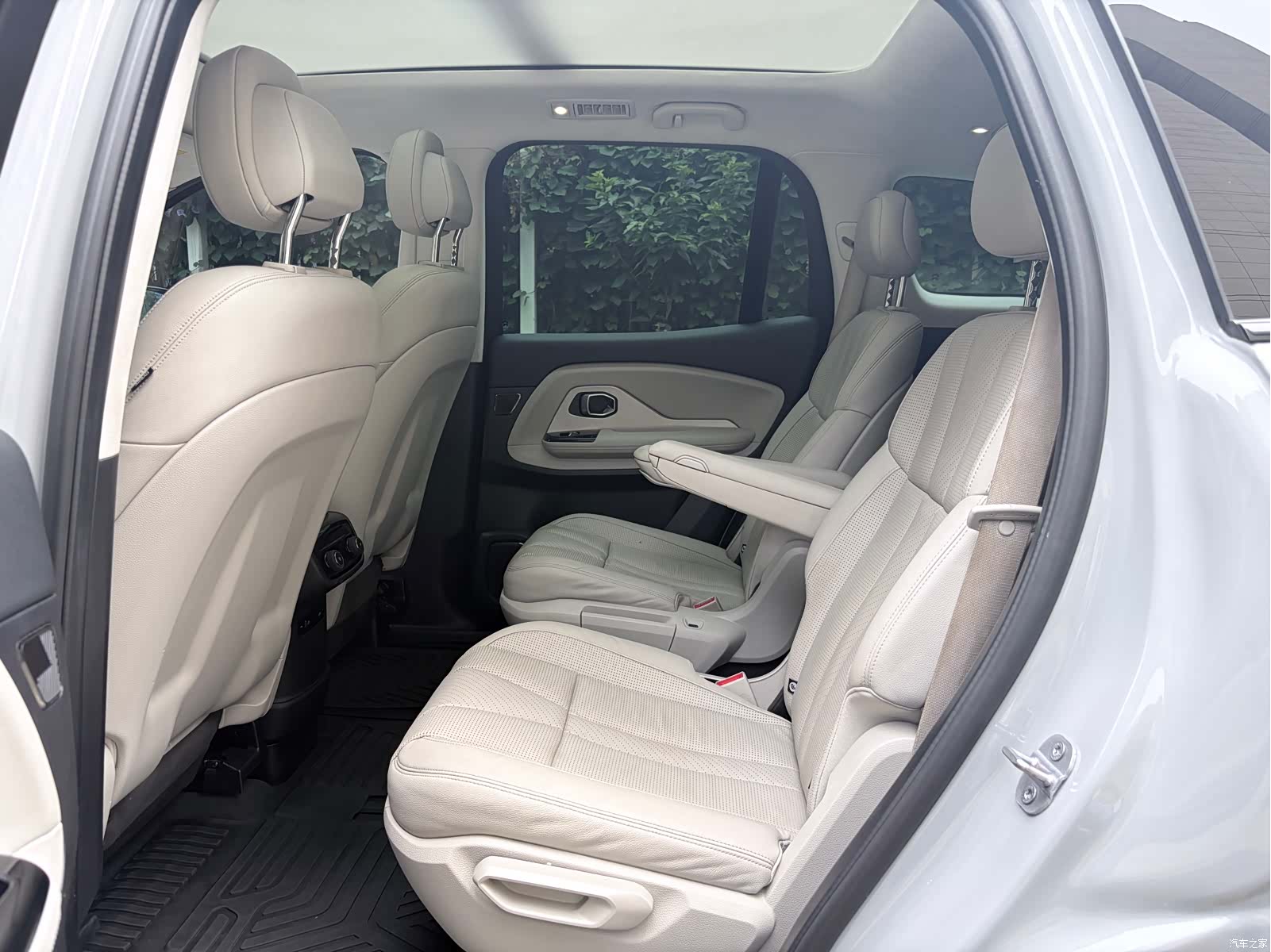 NIO ES8, 2019 13