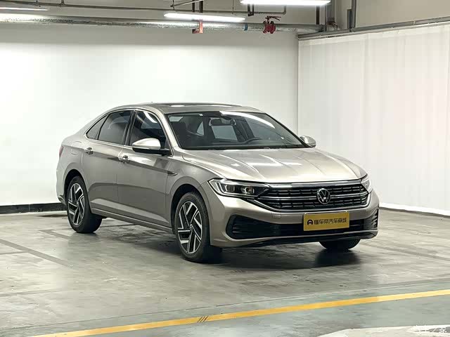 Volkswagen Sagitar, 2022 3