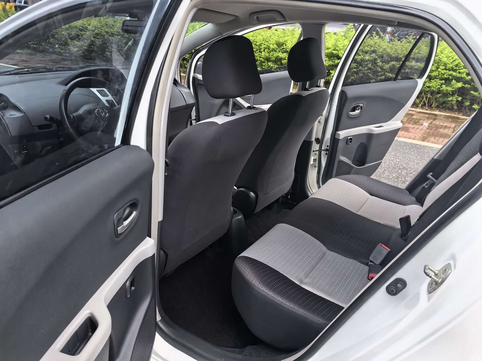 Toyota 1.6GS, 2012 20