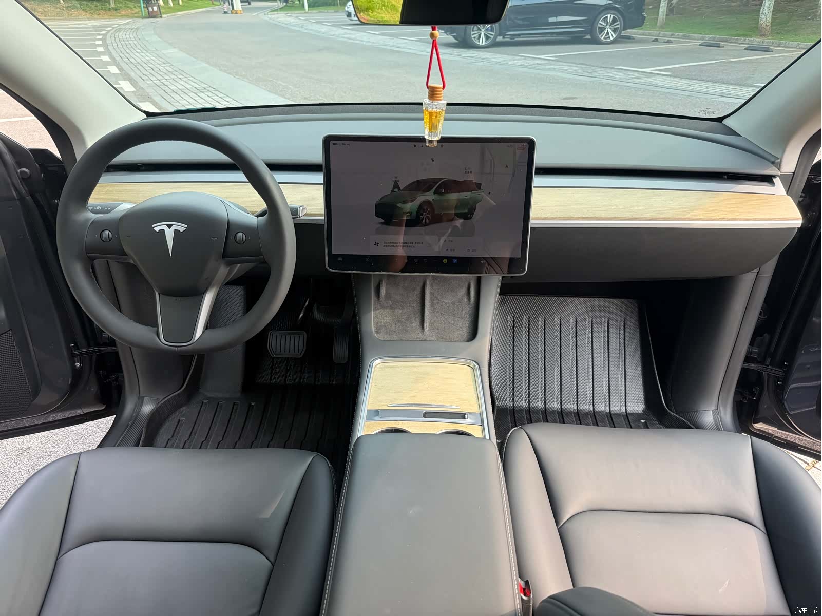 Tesla Model Y, 2022 11