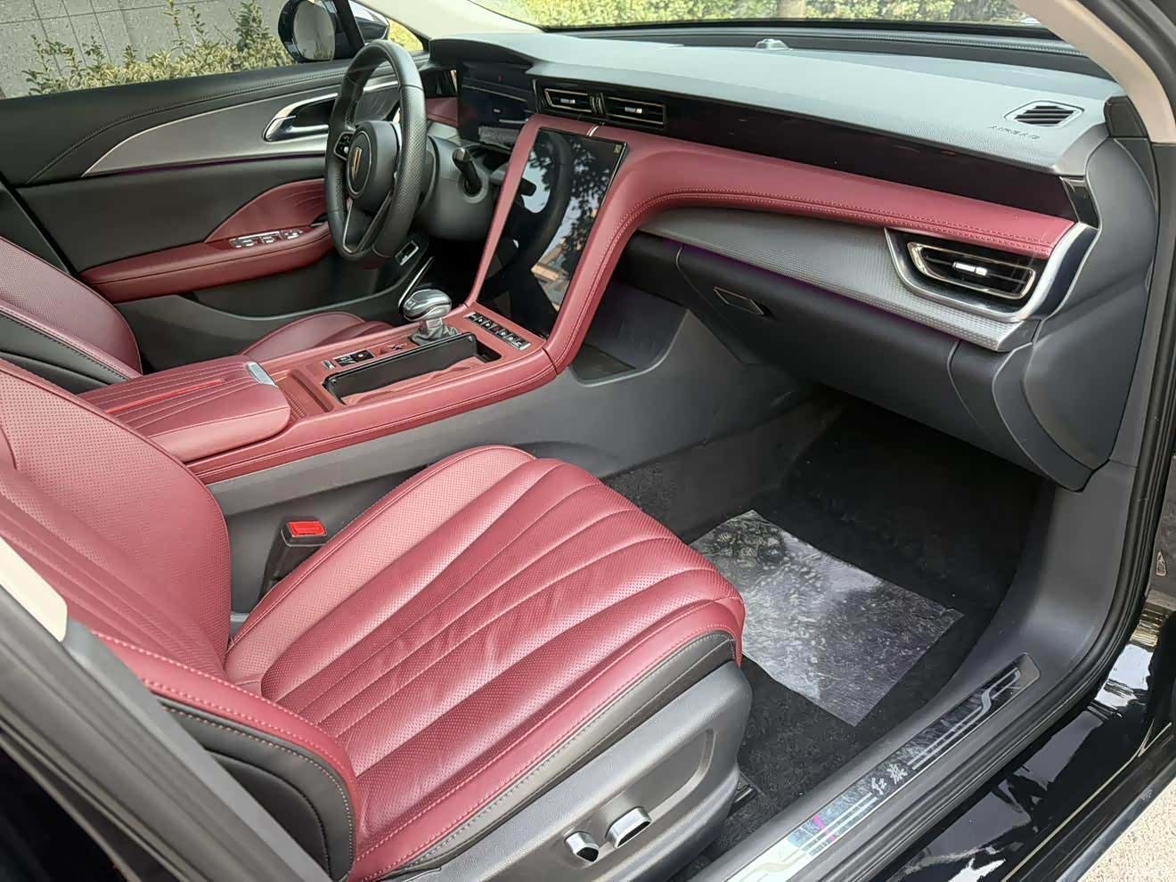 Hongqi H5, 2023 7